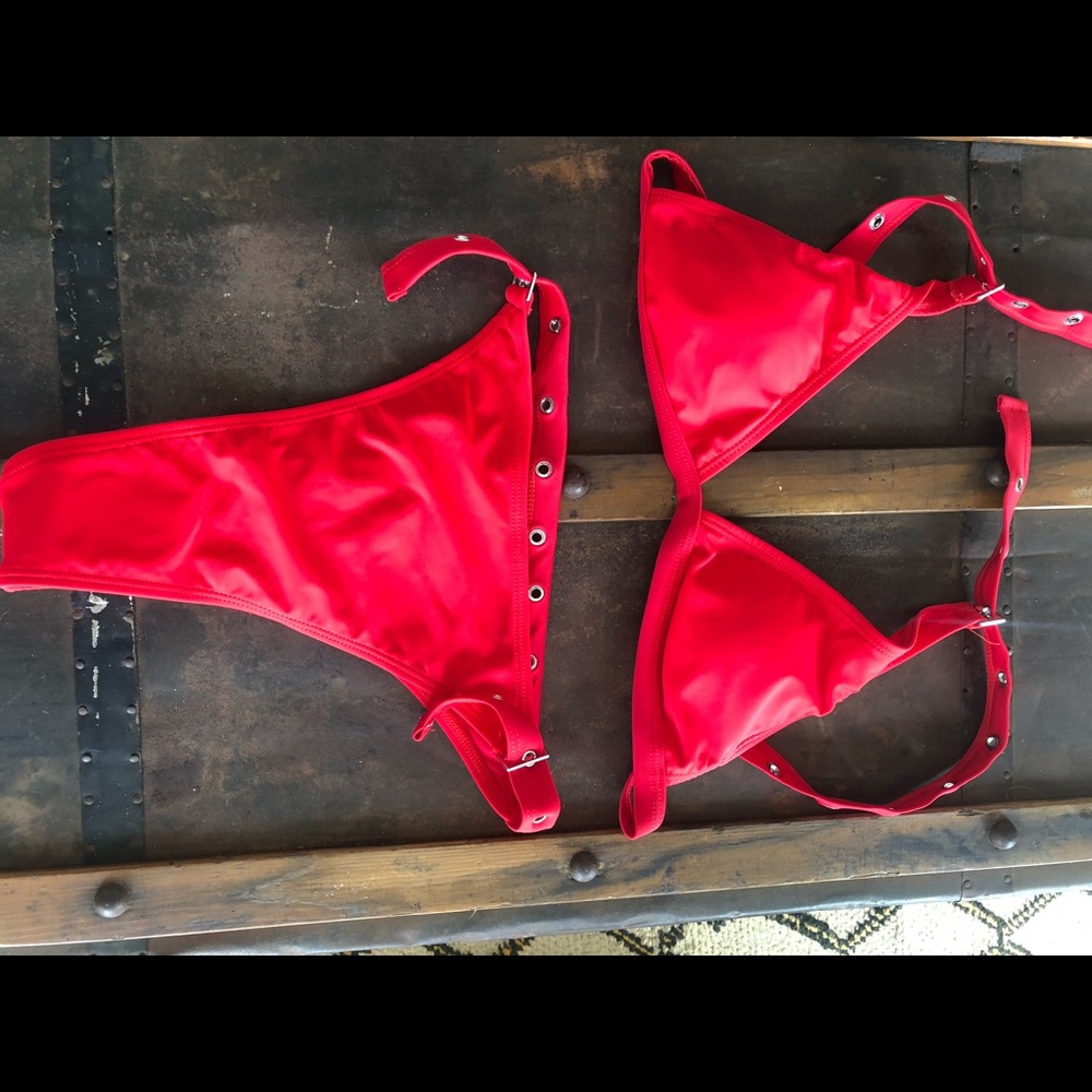 Red bikini set